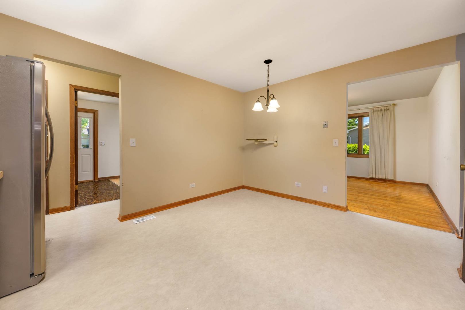 1403 East Lowden Avenue Wheaton IL 60189