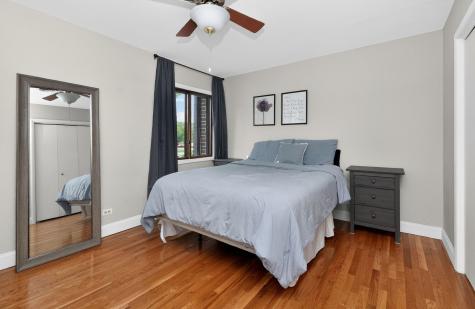 2S638 Enrico Fermi Court Warrenville IL 60555