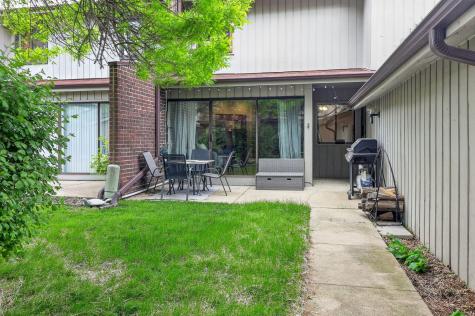 2S638 Enrico Fermi Court Warrenville IL 60555