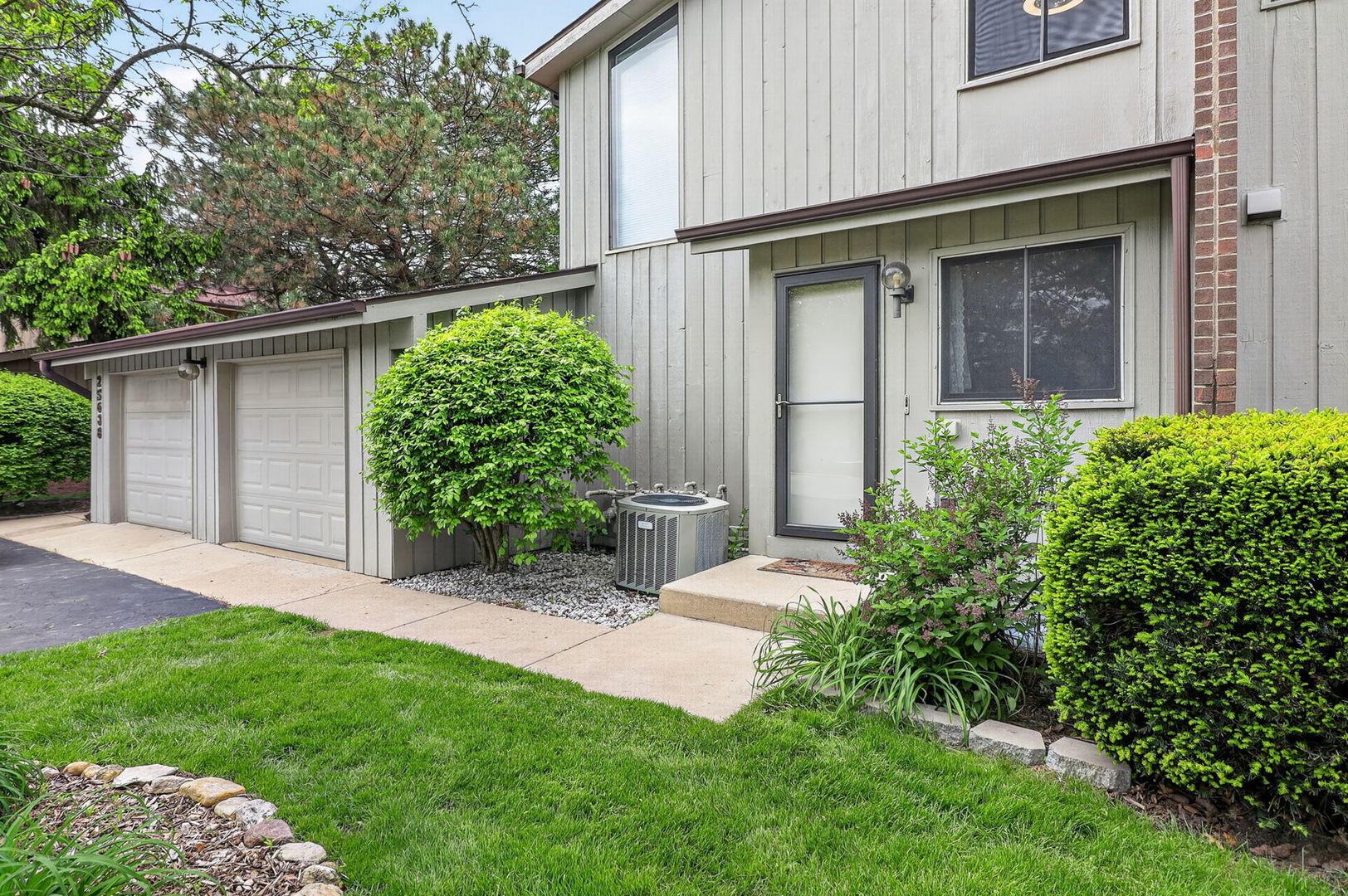 2S638 Enrico Fermi Court Warrenville IL 60555