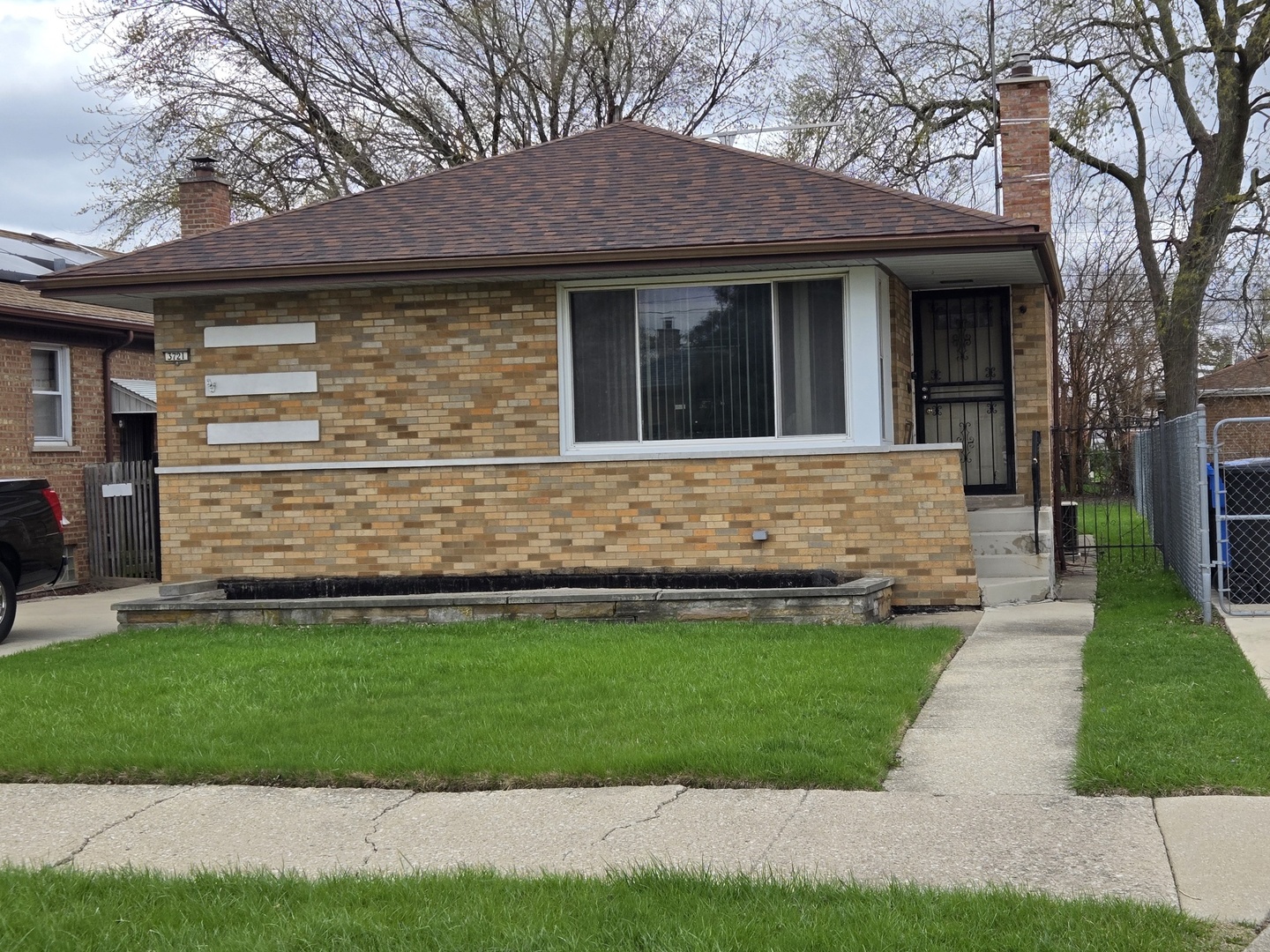 3721 West 77th Place Chicago IL 60652