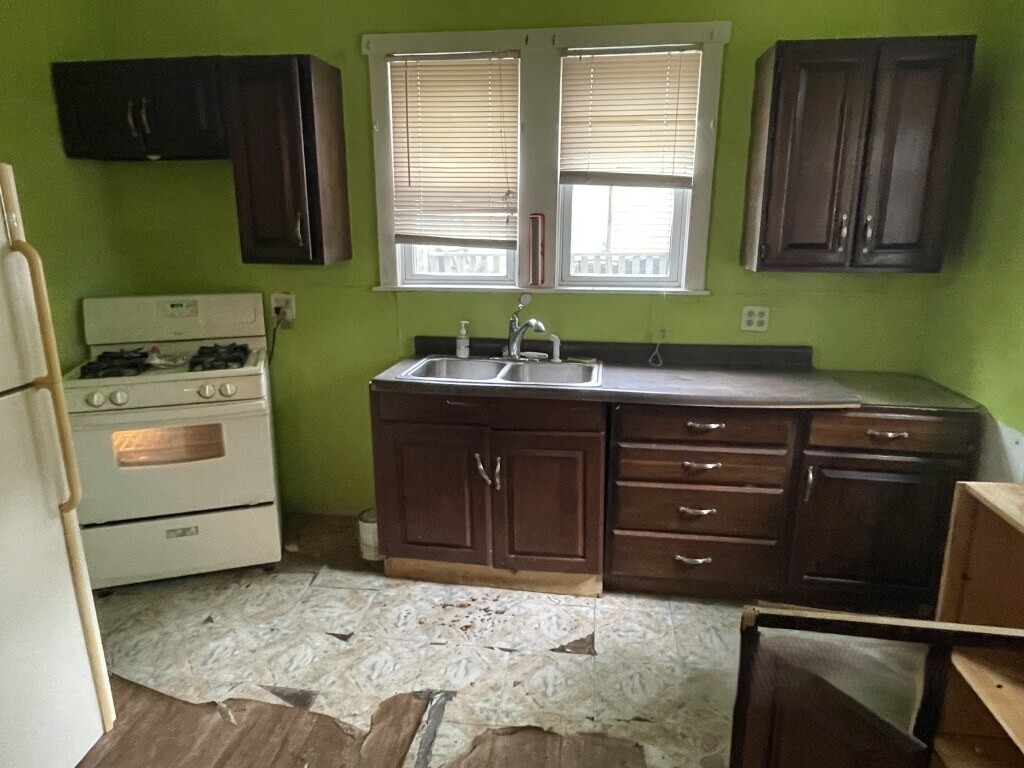 5252 West Ferdinand Street Chicago IL 60644