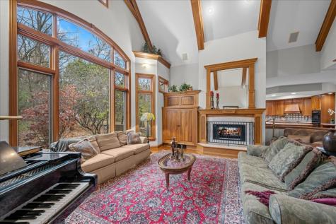 4N494 Hidden Oaks Road St. Charles IL 60175