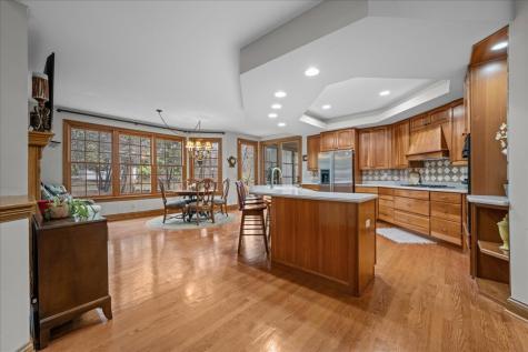 4N494 Hidden Oaks Road St. Charles IL 60175