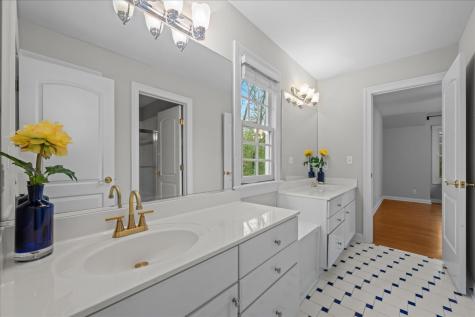 4N494 Hidden Oaks Road St. Charles IL 60175
