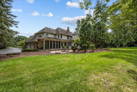 4N494 Hidden Oaks Road St. Charles IL 60175