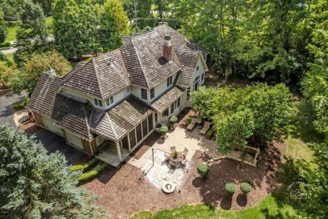 4N494 Hidden Oaks Road St. Charles IL 60175