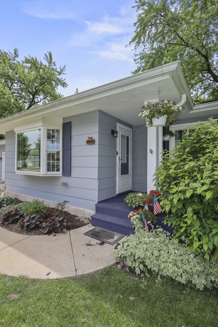 30W111 Bruce Lane Naperville IL 60563