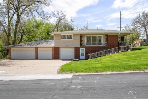 2400 27TH Street Rock Island IL 61201
