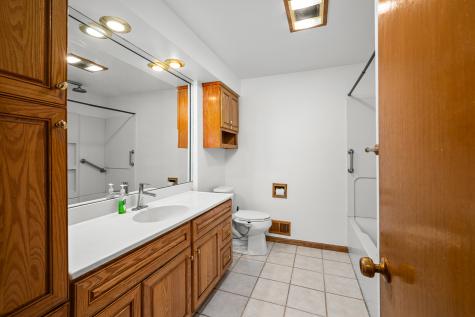 2400 27TH Street Rock Island IL 61201