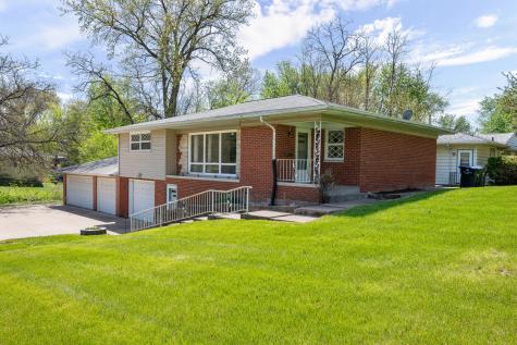 2400 27TH Street Rock Island IL 61201