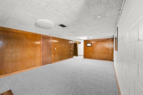 2400 27TH Street Rock Island IL 61201
