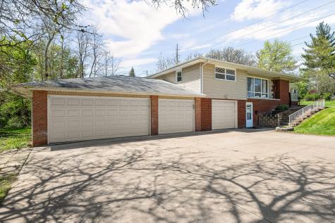 2400 27TH Street Rock Island IL 61201
