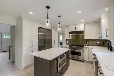 1820 Nicholson Drive Hoffman Estates IL 60192