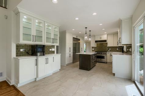 1820 Nicholson Drive Hoffman Estates IL 60192