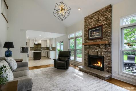 1820 Nicholson Drive Hoffman Estates IL 60192