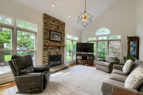 1820 Nicholson Drive Hoffman Estates IL 60192