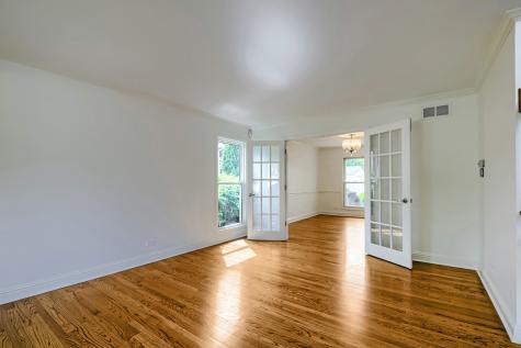 1820 Nicholson Drive Hoffman Estates IL 60192