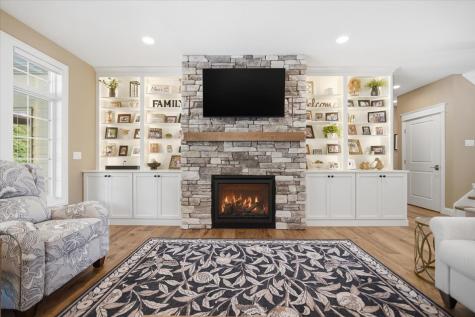 34 Stonebrook Court Bloomington IL 61704