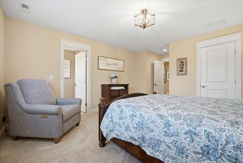 34 Stonebrook Court Bloomington IL 61704
