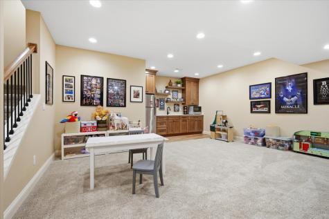 34 Stonebrook Court Bloomington IL 61704