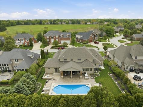 34 Stonebrook Court Bloomington IL 61704