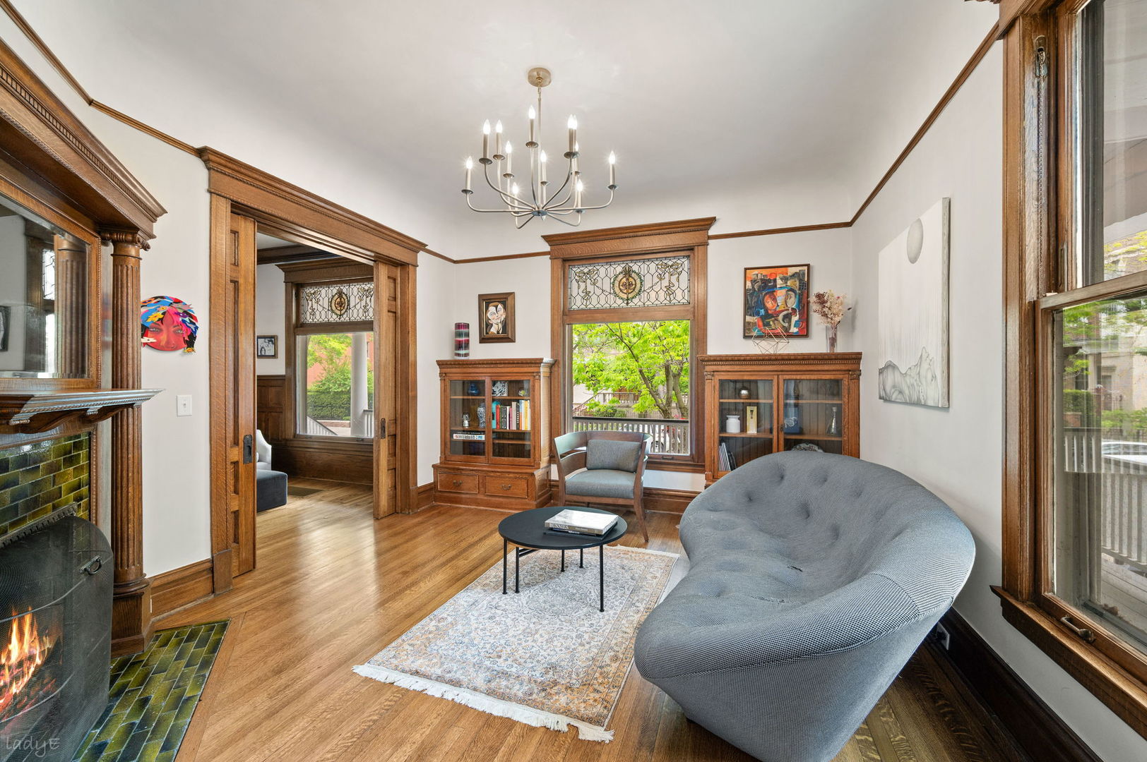 819 West Junior Terrace Chicago IL 60613