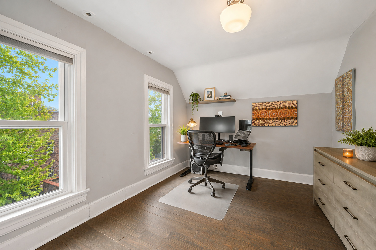 819 West Junior Terrace Chicago IL 60613