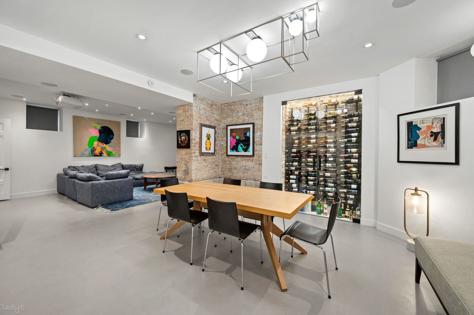819 West Junior Terrace Chicago IL 60613
