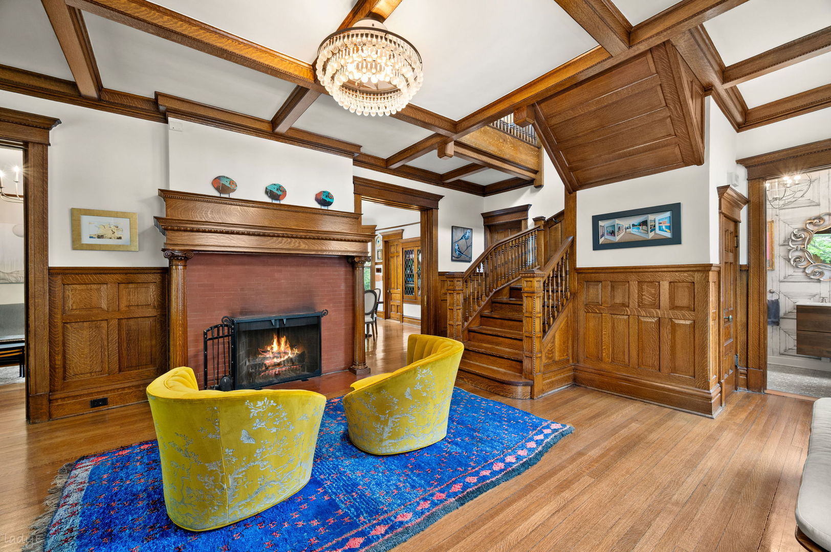 819 West Junior Terrace Chicago IL 60613