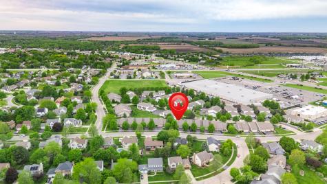 915 Foxpointe Drive Sycamore IL 60178