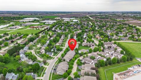 915 Foxpointe Drive Sycamore IL 60178