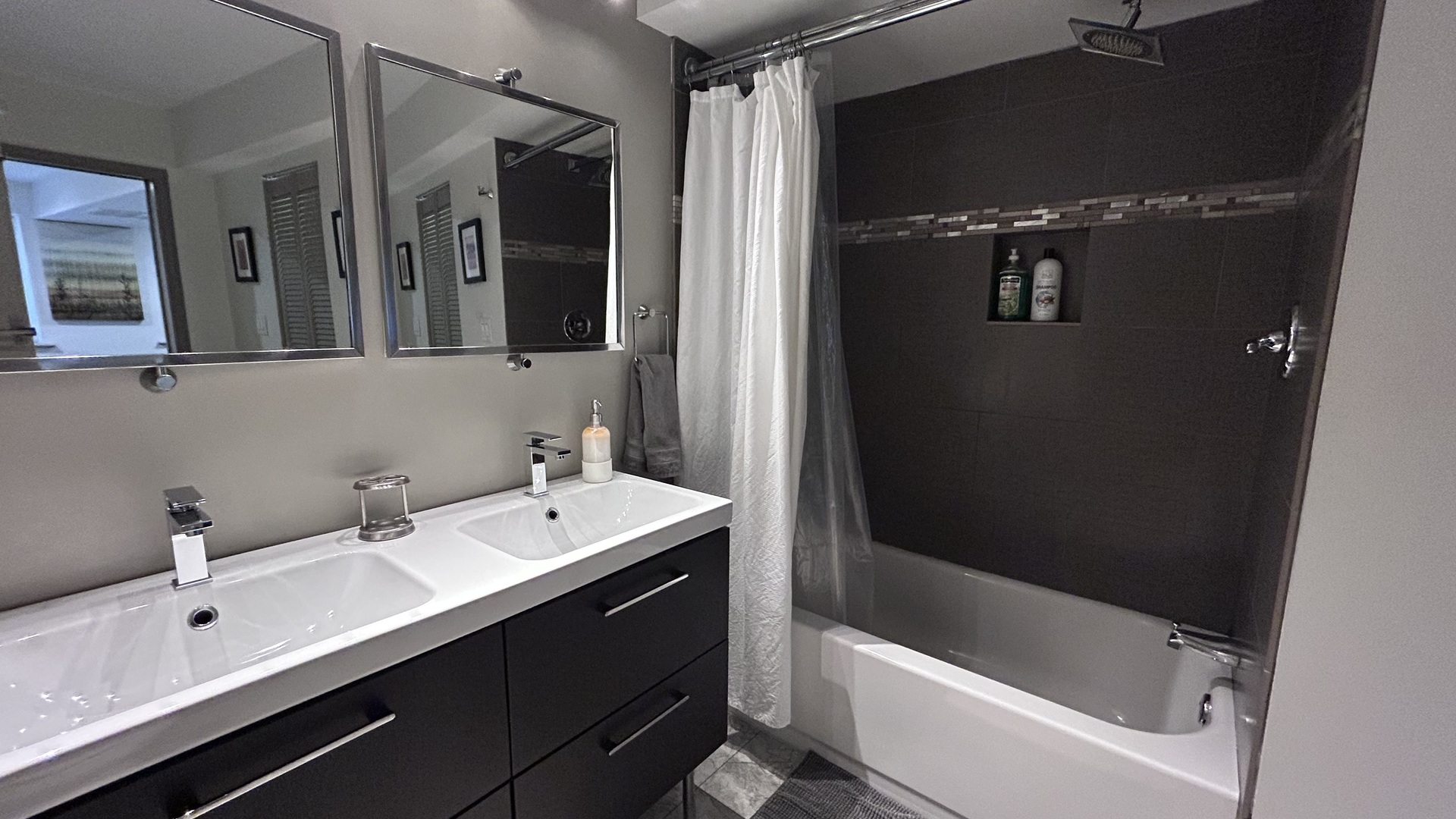 1123 West Addison Street Chicago IL 60613