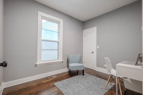 7836 South Saint Lawrence Avenue Chicago IL 60619
