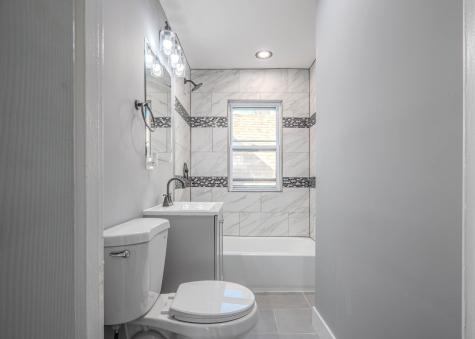 7836 South Saint Lawrence Avenue Chicago IL 60619