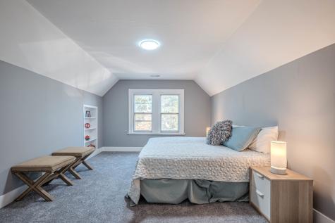 7836 South Saint Lawrence Avenue Chicago IL 60619