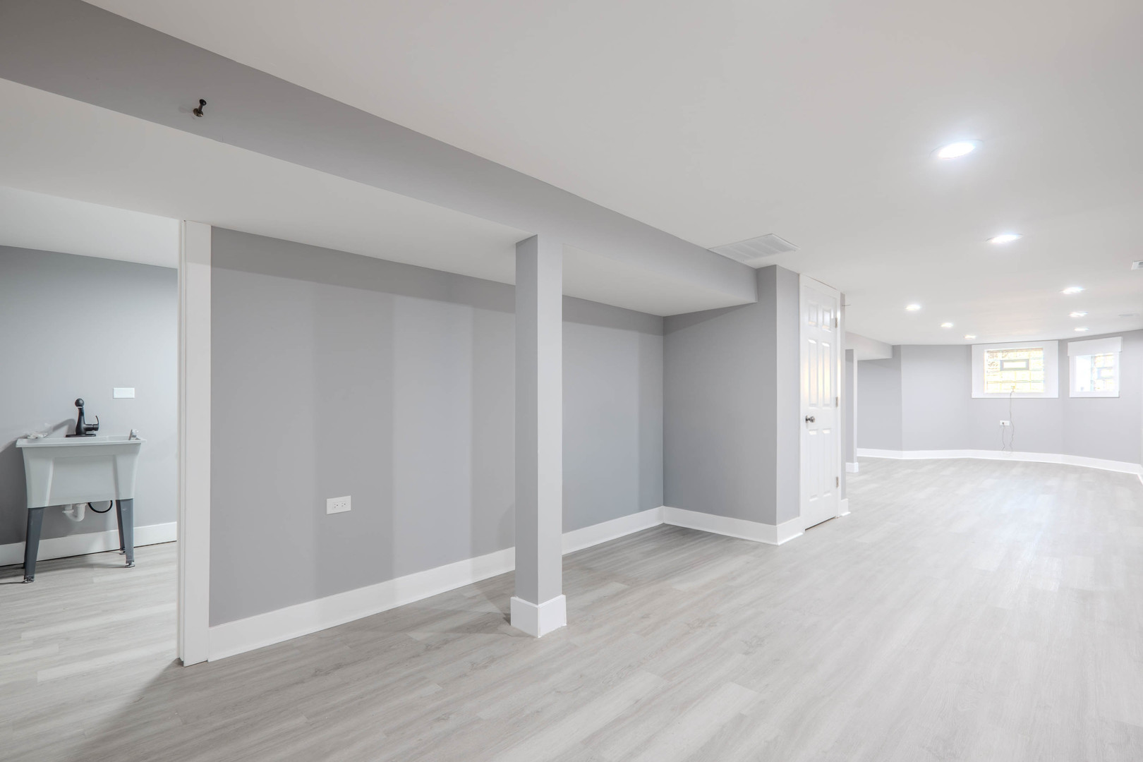 7836 South Saint Lawrence Avenue Chicago IL 60619