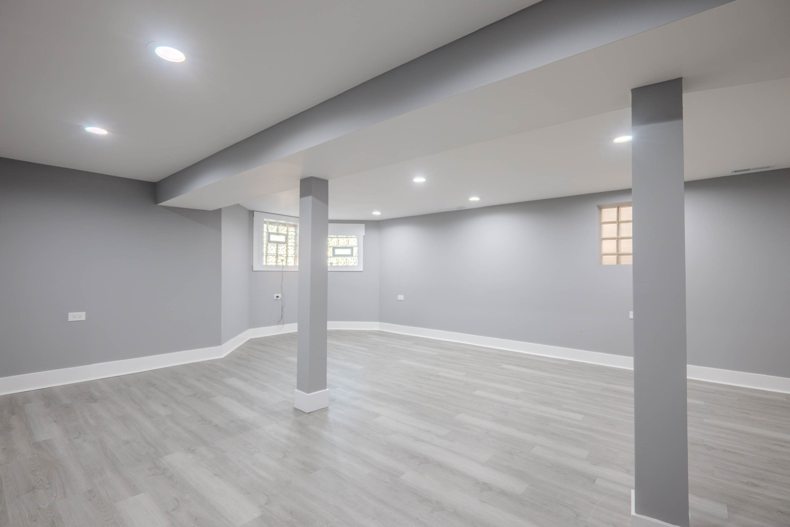 7836 South Saint Lawrence Avenue Chicago IL 60619