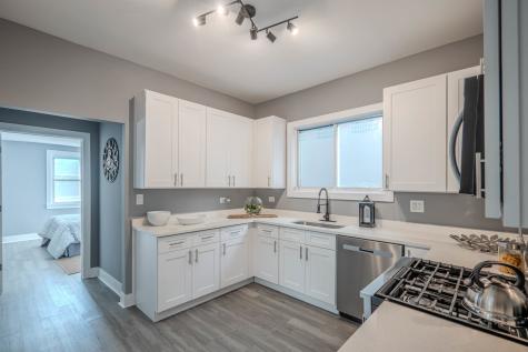 7836 South Saint Lawrence Avenue Chicago IL 60619