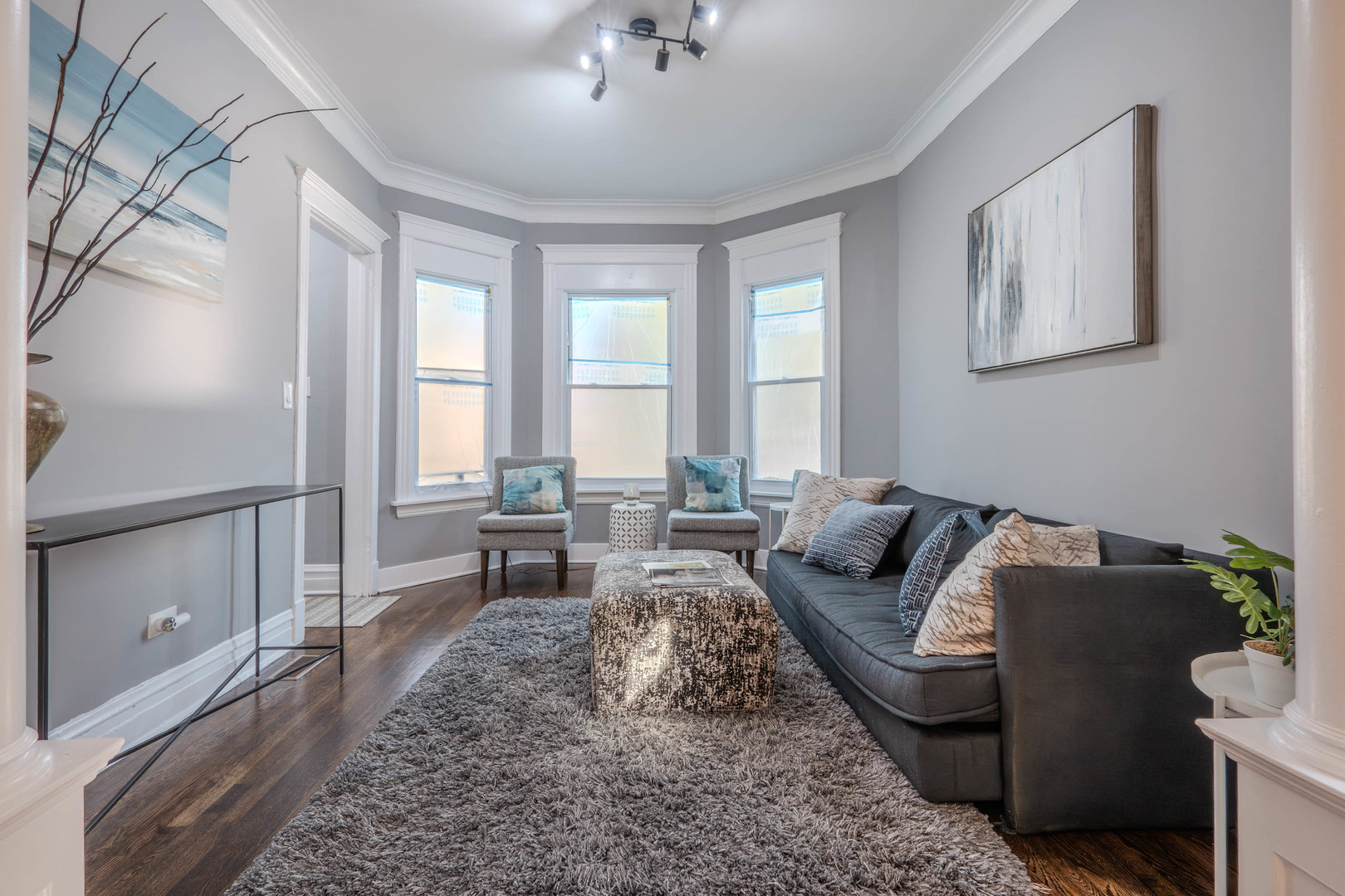 7836 South Saint Lawrence Avenue Chicago IL 60619