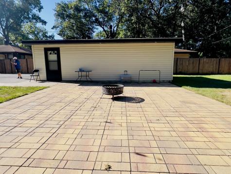 17750 Clyde Avenue Lansing IL 60438