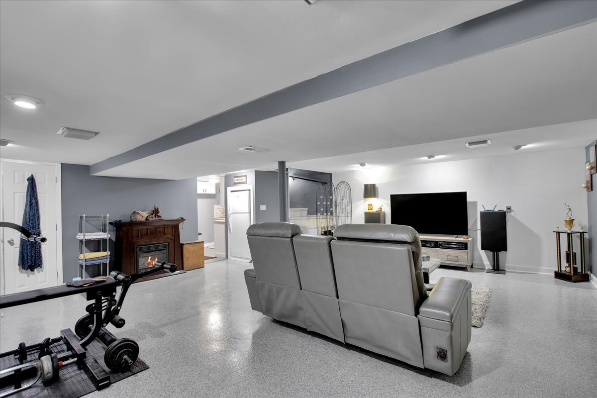 6719 South Keeler Avenue Chicago IL 60629