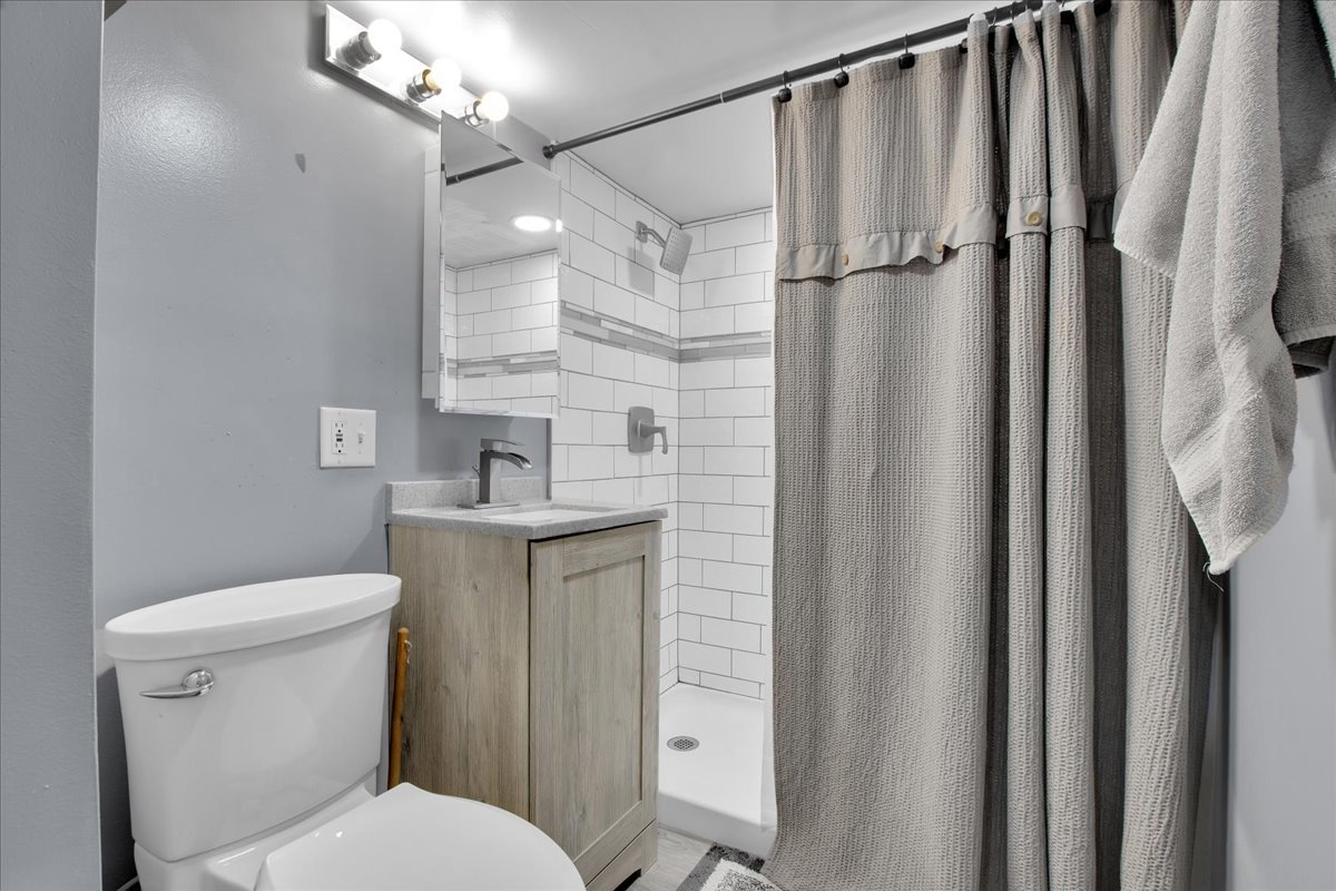6719 South Keeler Avenue Chicago IL 60629