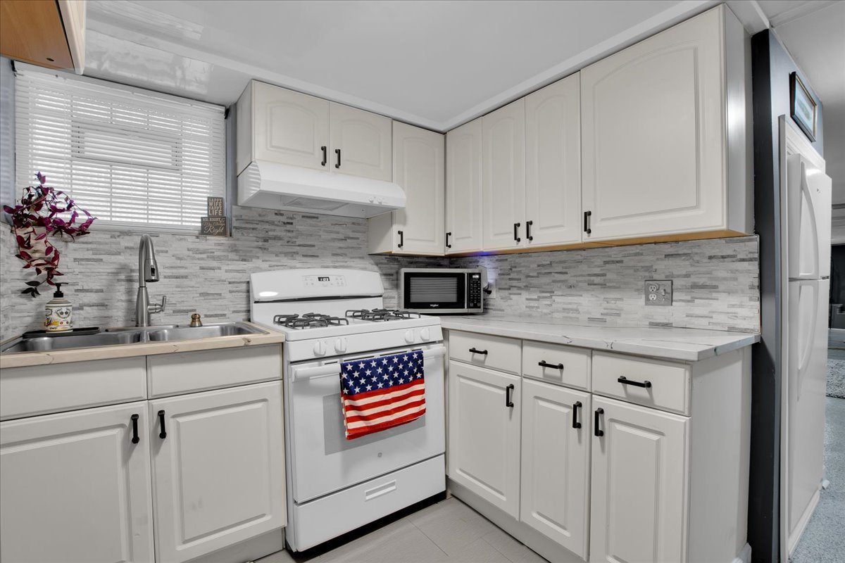 6719 South Keeler Avenue Chicago IL 60629