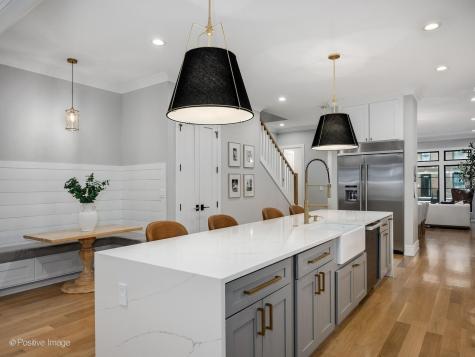 2153 West Fletcher Street Chicago IL 60618