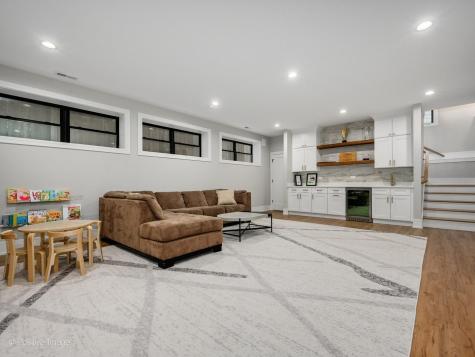 2153 West Fletcher Street Chicago IL 60618