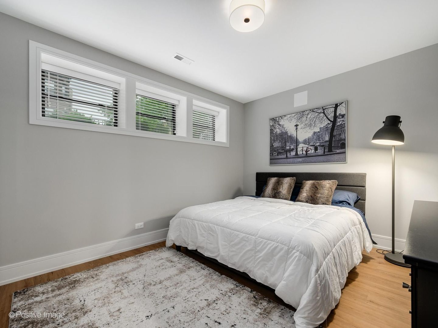 2153 West Fletcher Street Chicago IL 60618