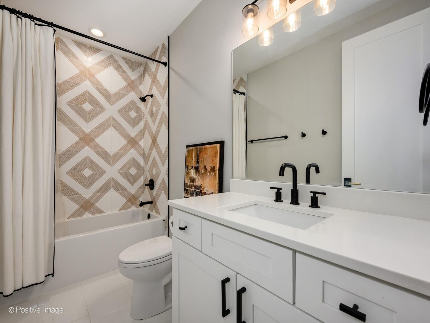 2153 West Fletcher Street Chicago IL 60618