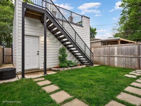 2153 West Fletcher Street Chicago IL 60618