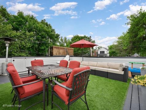 2153 West Fletcher Street Chicago IL 60618